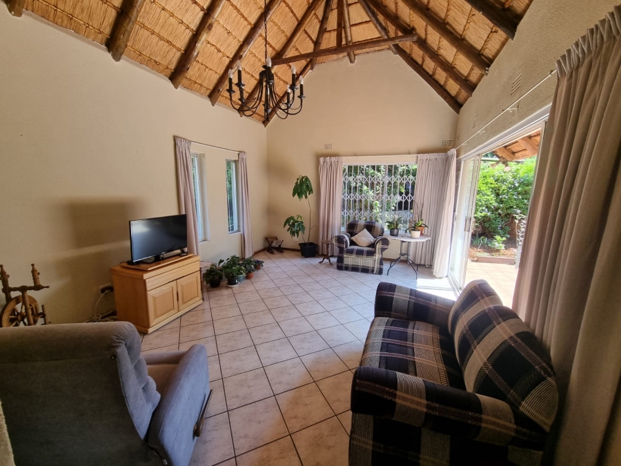 5 Bedroom Property for Sale in Mulbarton Gauteng