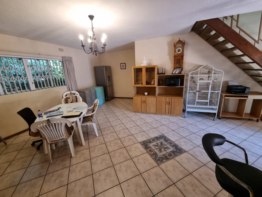 5 Bedroom Property for Sale in Mulbarton Gauteng