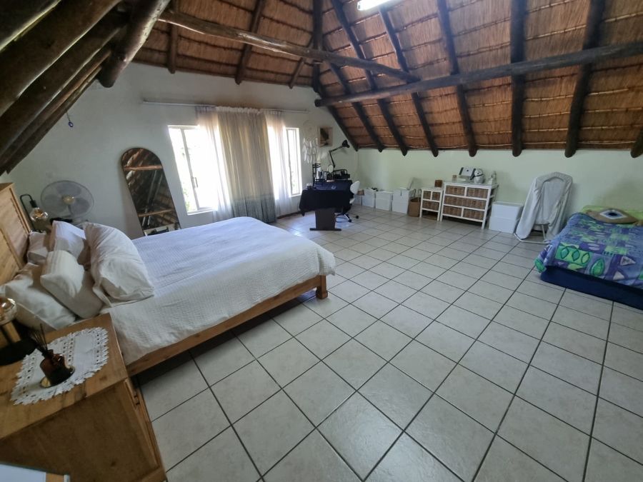 5 Bedroom Property for Sale in Mulbarton Gauteng