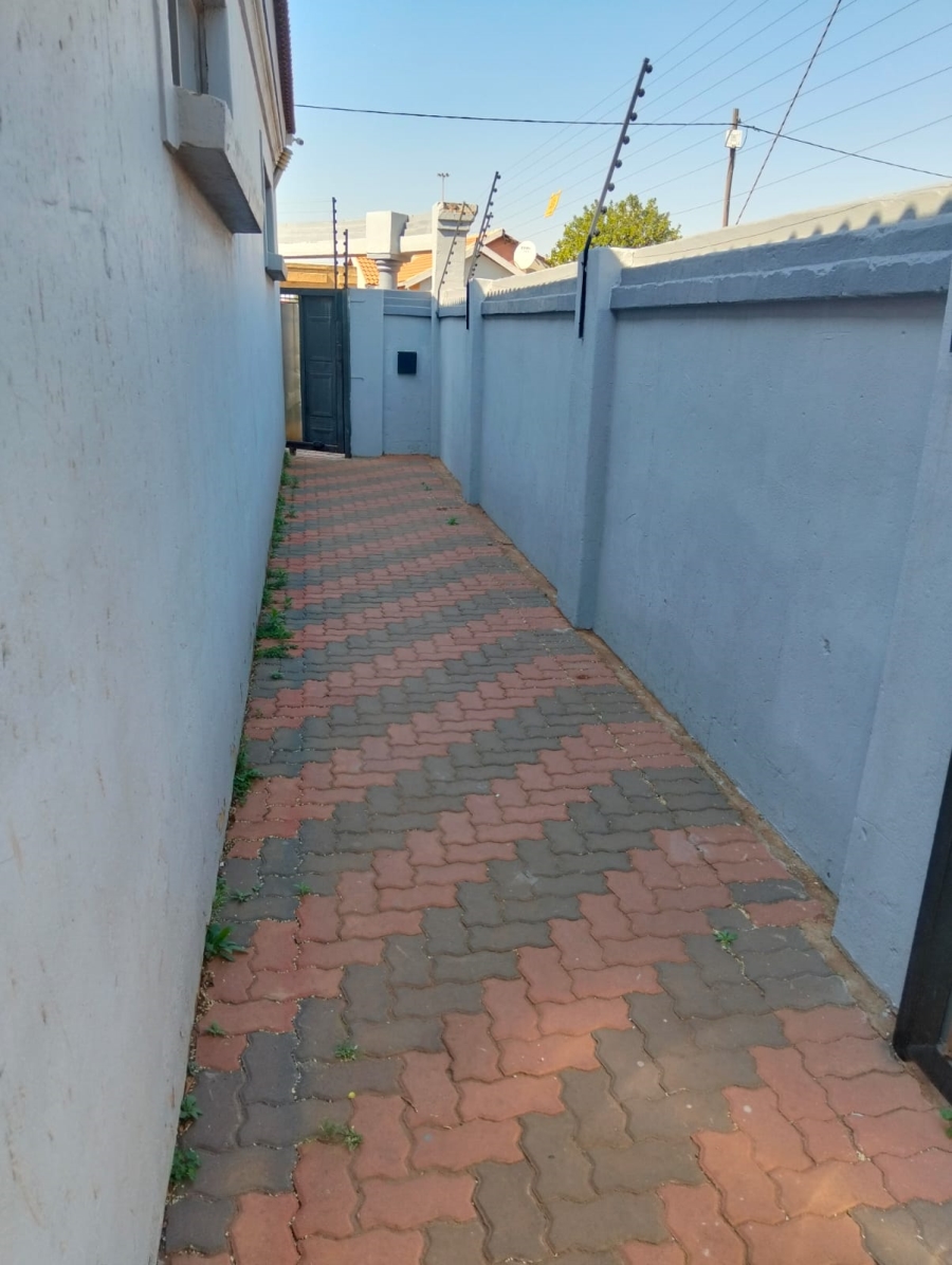 3 Bedroom Property for Sale in Vosloorus Ext 6 Gauteng