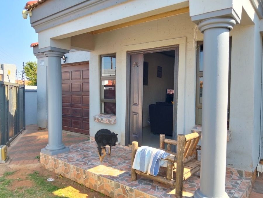 3 Bedroom Property for Sale in Vosloorus Ext 6 Gauteng