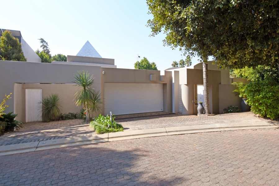 4 Bedroom Property for Sale in Sandhurst Gauteng