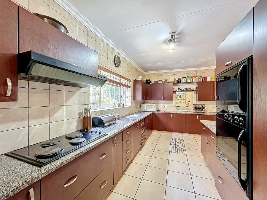 3 Bedroom Property for Sale in La Montagne Gauteng