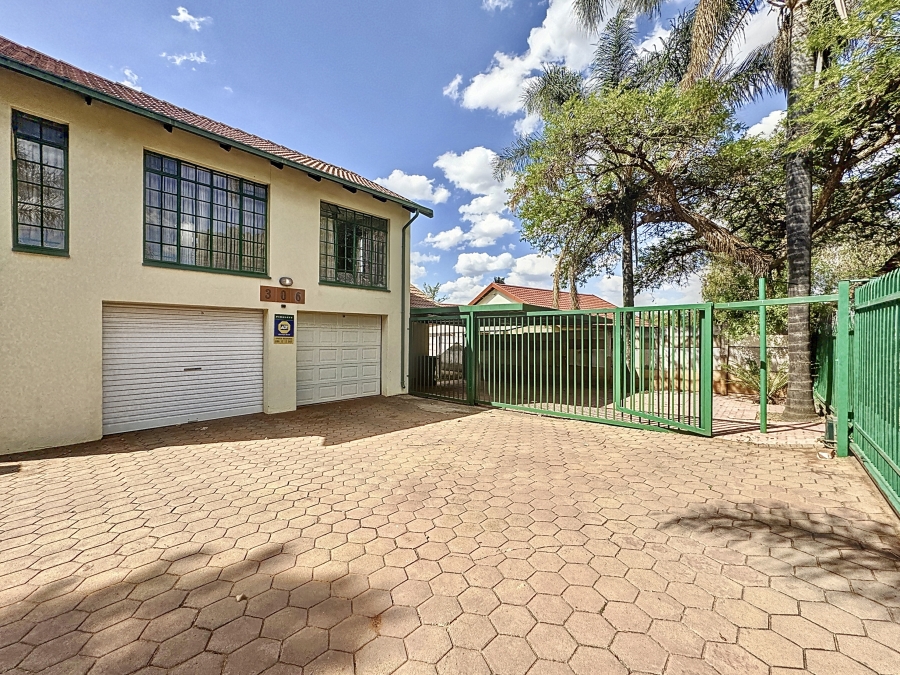 4 Bedroom Property for Sale in Meyerspark Gauteng