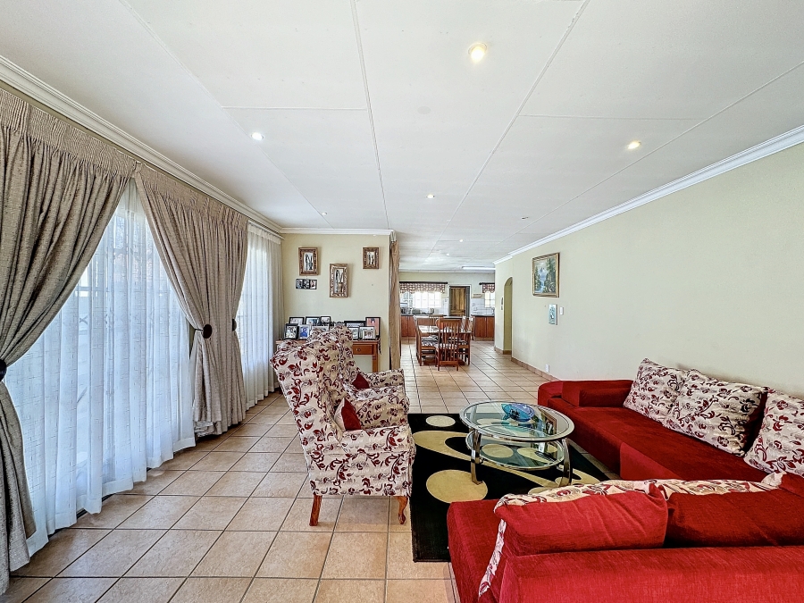 4 Bedroom Property for Sale in Meyerspark Gauteng