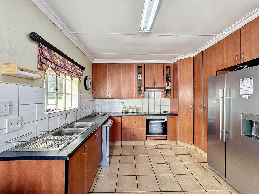 4 Bedroom Property for Sale in Meyerspark Gauteng