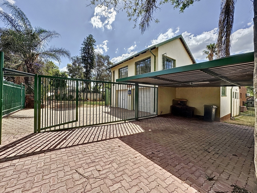 4 Bedroom Property for Sale in Meyerspark Gauteng