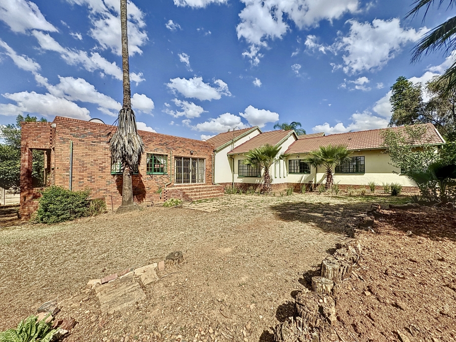 4 Bedroom Property for Sale in Meyerspark Gauteng