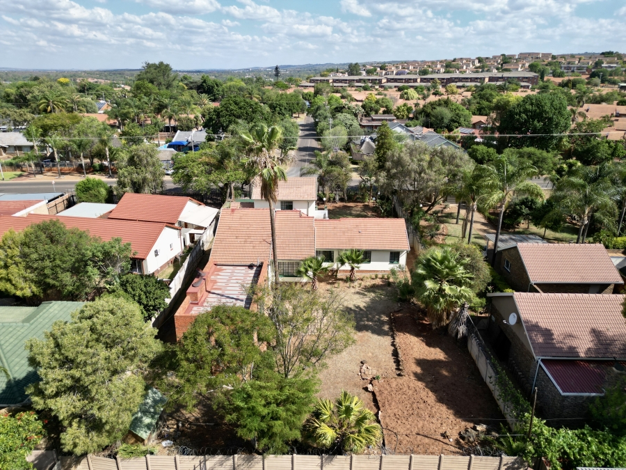 4 Bedroom Property for Sale in Meyerspark Gauteng