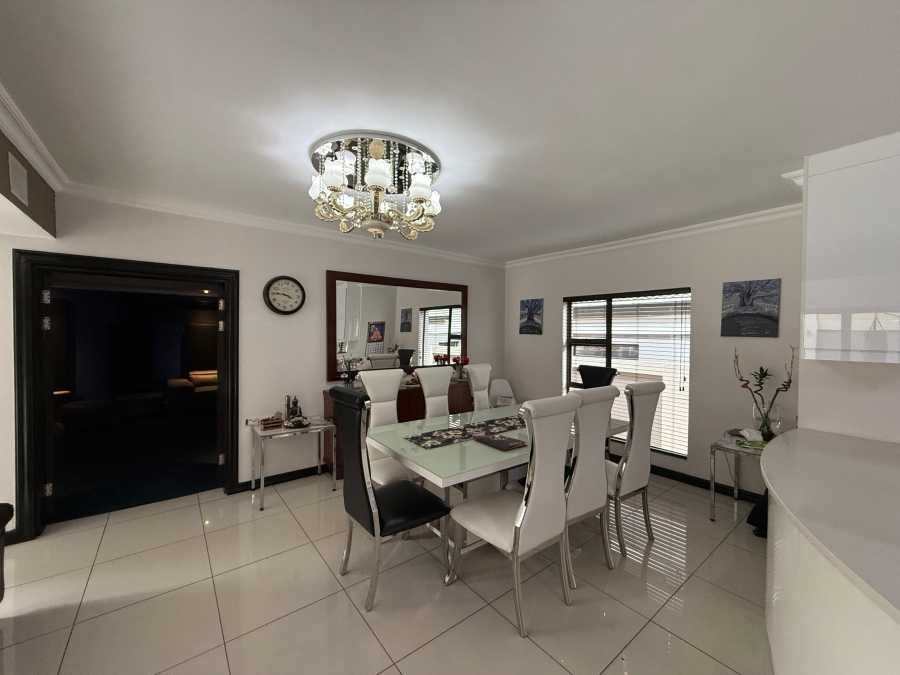 4 Bedroom Property for Sale in Aspen Hills Gauteng