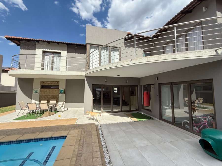 4 Bedroom Property for Sale in Aspen Hills Gauteng