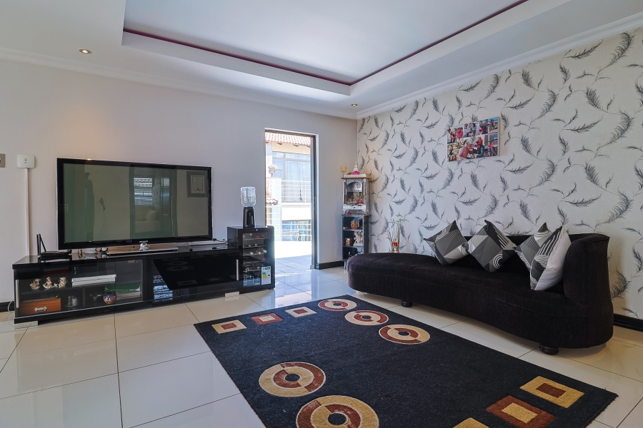 4 Bedroom Property for Sale in Aspen Hills Gauteng