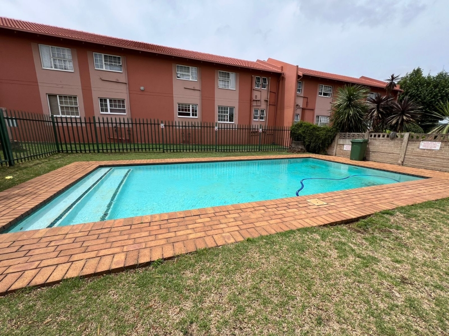 To Let 2 Bedroom Property for Rent in Meyersdal Gauteng