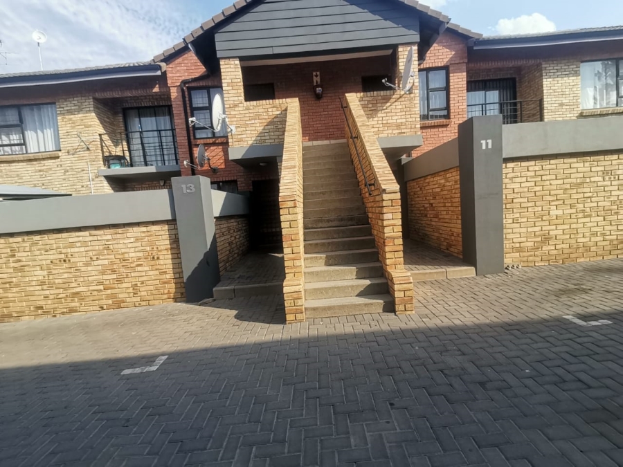 2 Bedroom Property for Sale in Meyersdal Gauteng