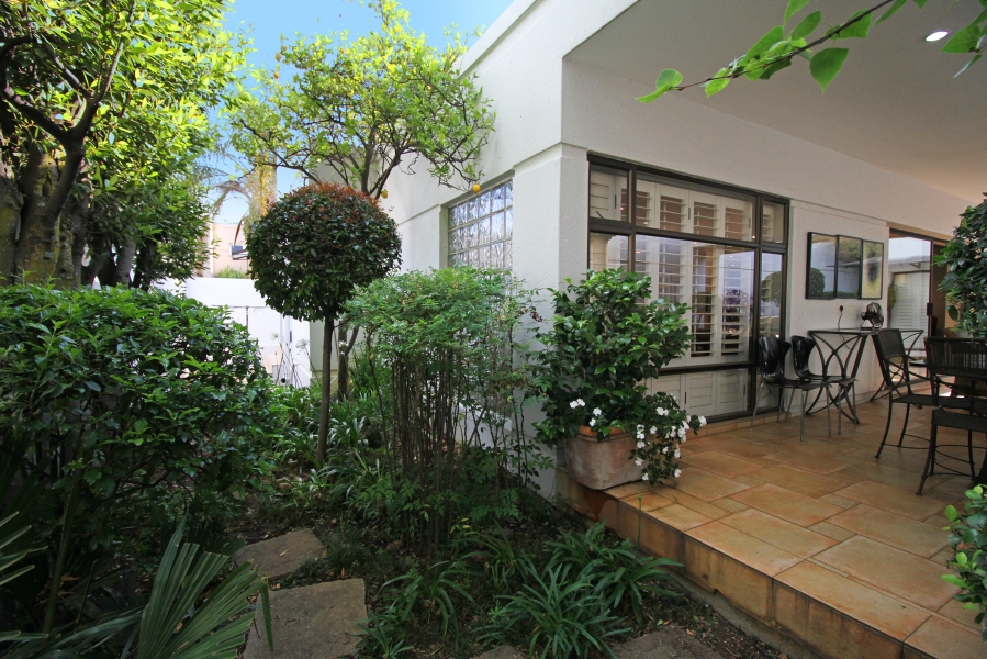 2 Bedroom Property for Sale in Melrose North Gauteng