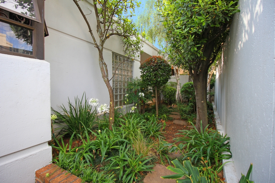 2 Bedroom Property for Sale in Melrose North Gauteng