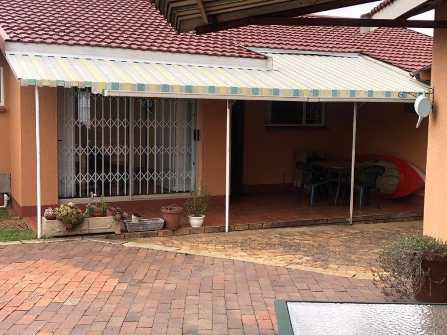 3 Bedroom Property for Sale in Witkoppie Ridge Gauteng