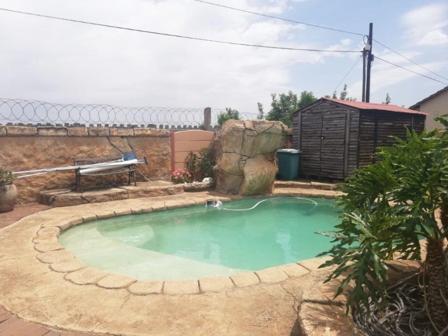 3 Bedroom Property for Sale in Witkoppie Ridge Gauteng