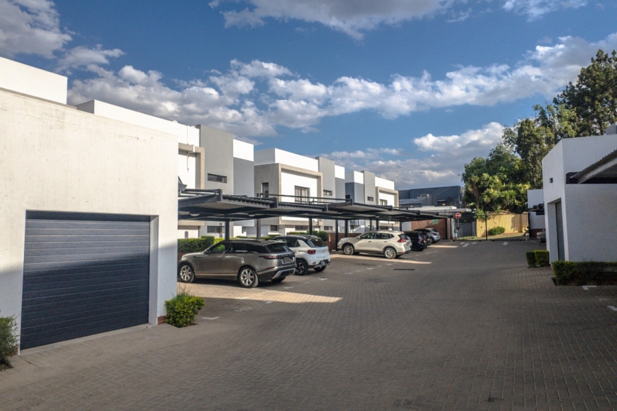 3 Bedroom Property for Sale in Sandown Gauteng