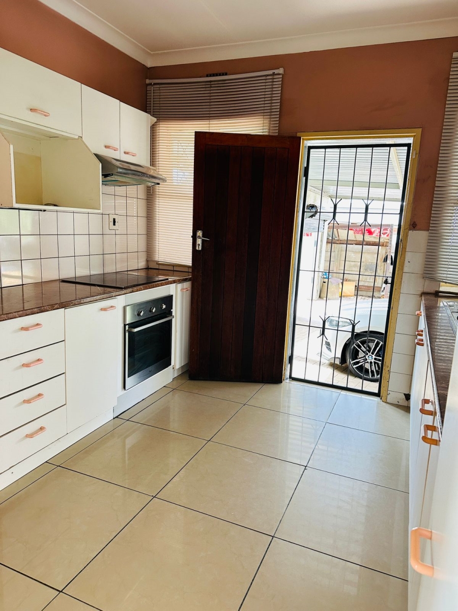 To Let 4 Bedroom Property for Rent in Norkem Park Gauteng