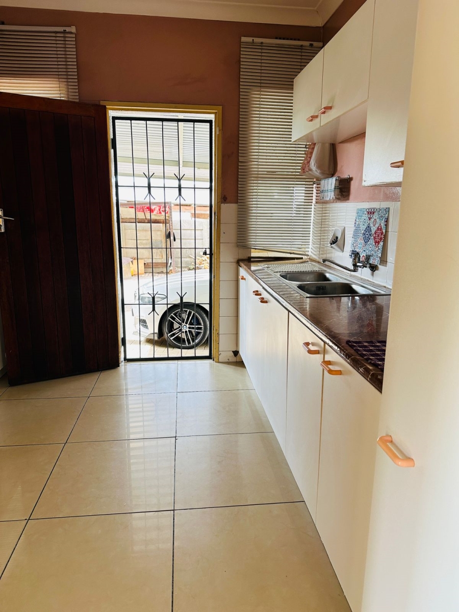 To Let 4 Bedroom Property for Rent in Norkem Park Gauteng