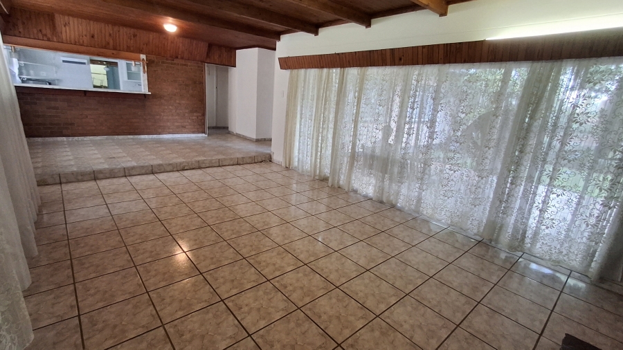 5 Bedroom Property for Sale in West Park Gauteng