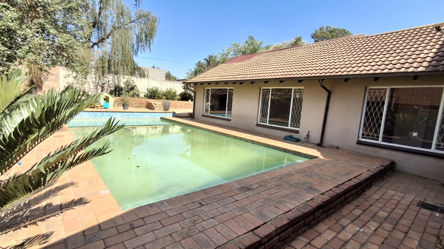 4 Bedroom Property for Sale in The Reeds Gauteng