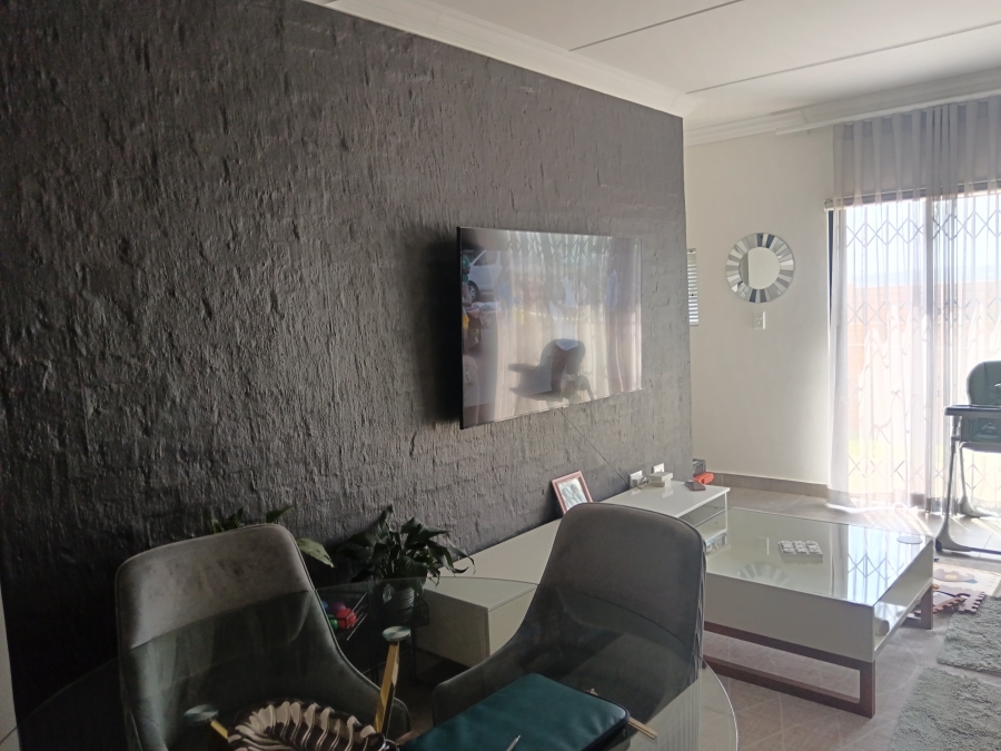 3 Bedroom Property for Sale in Thatchfield Estate Gauteng