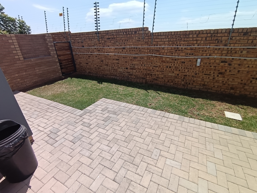 3 Bedroom Property for Sale in Thatchfield Estate Gauteng