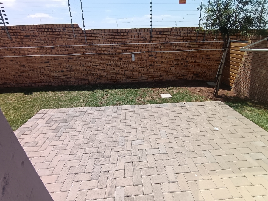 3 Bedroom Property for Sale in Thatchfield Estate Gauteng