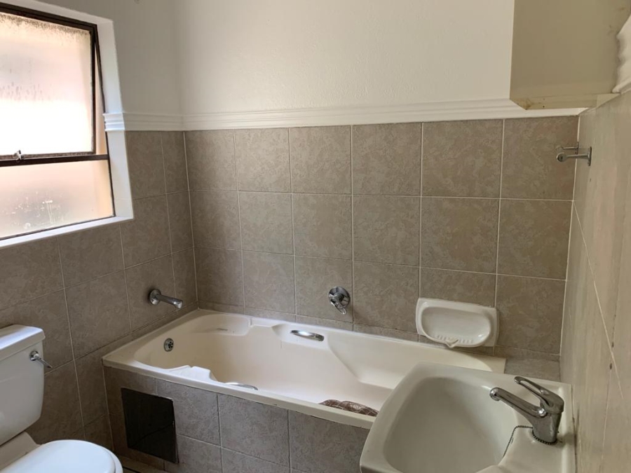 To Let 2 Bedroom Property for Rent in Morningside Gauteng