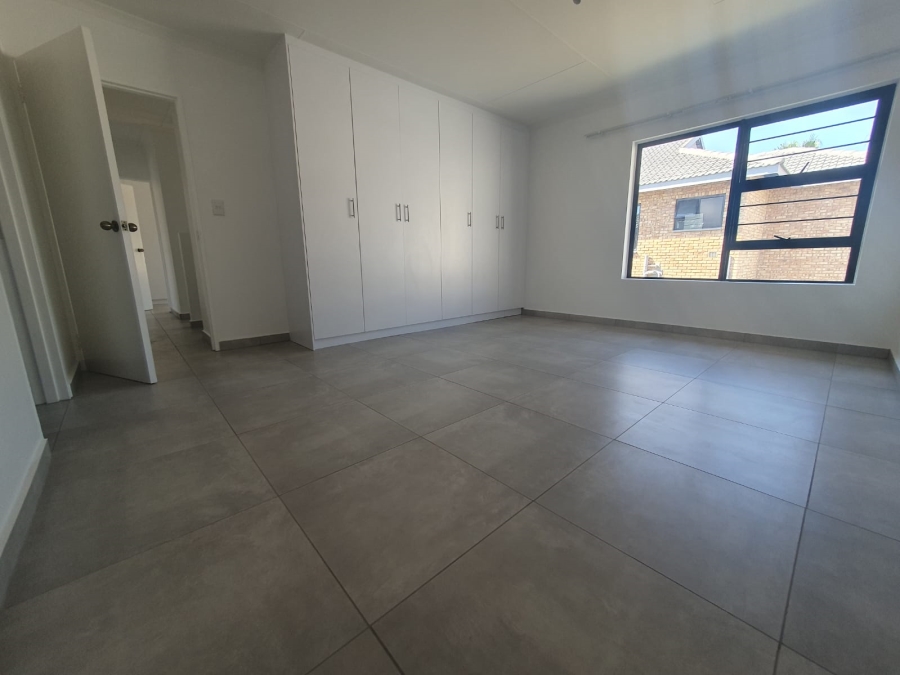 3 Bedroom Property for Sale in Radiokop Gauteng