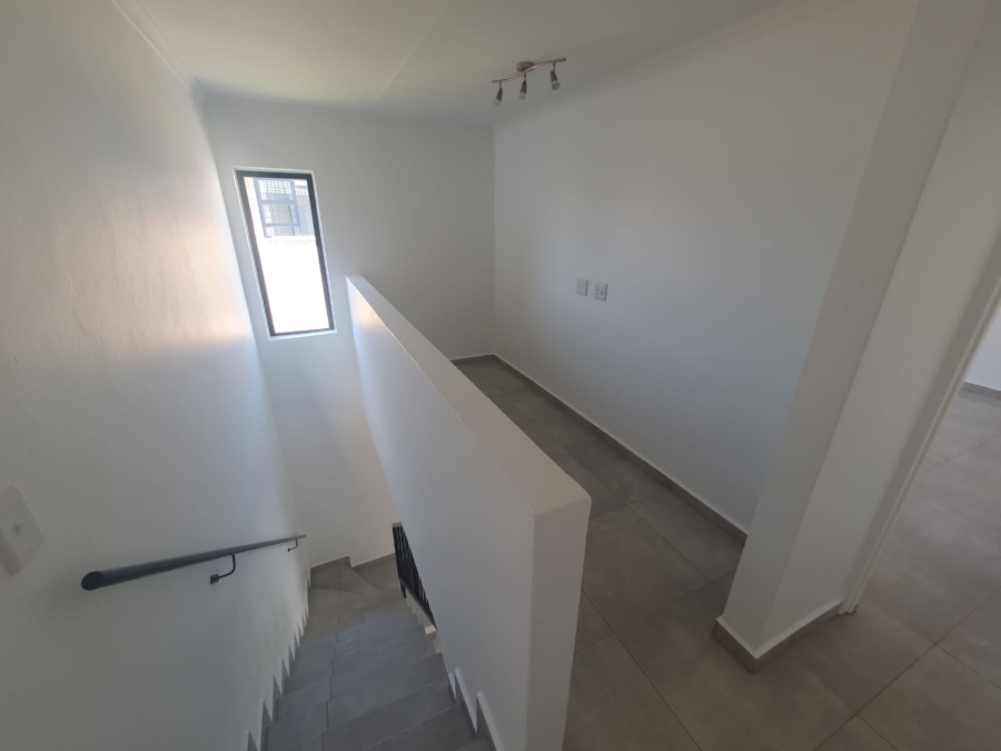 3 Bedroom Property for Sale in Radiokop Gauteng