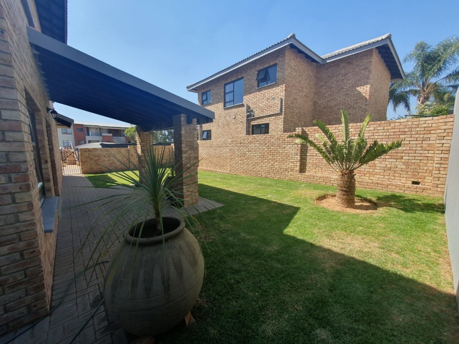 3 Bedroom Property for Sale in Radiokop Gauteng