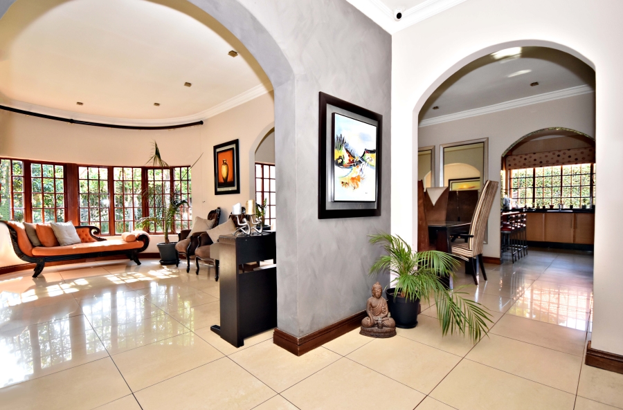 5 Bedroom Property for Sale in Greenside Gauteng