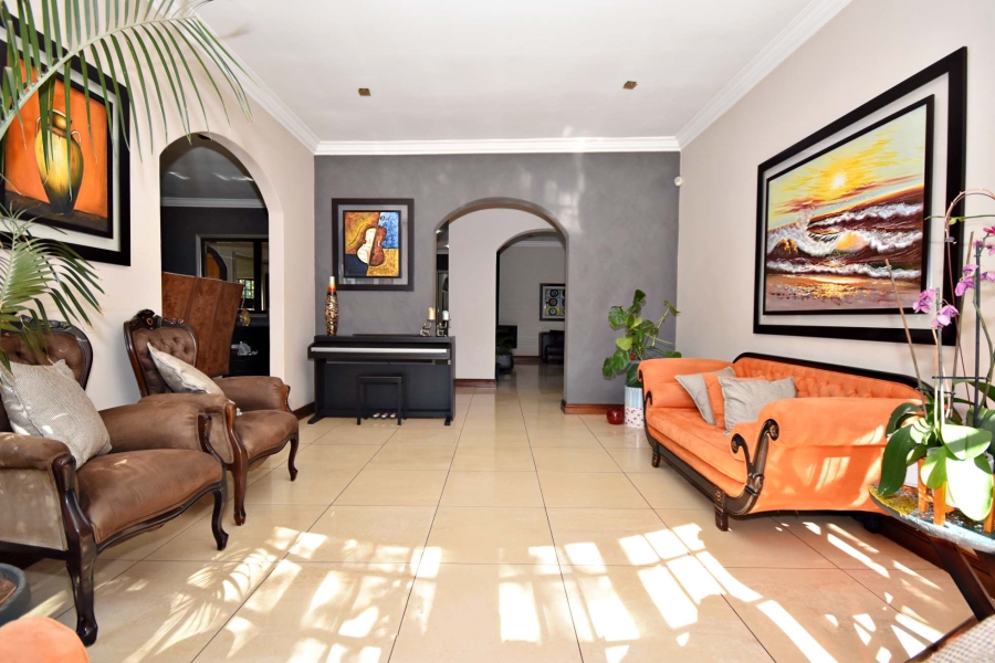 5 Bedroom Property for Sale in Greenside Gauteng