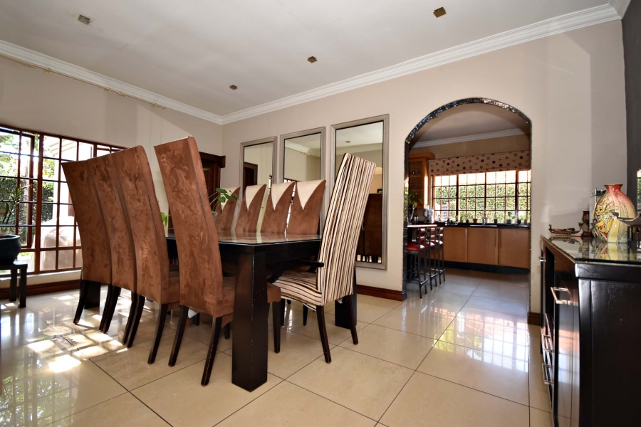 5 Bedroom Property for Sale in Greenside Gauteng