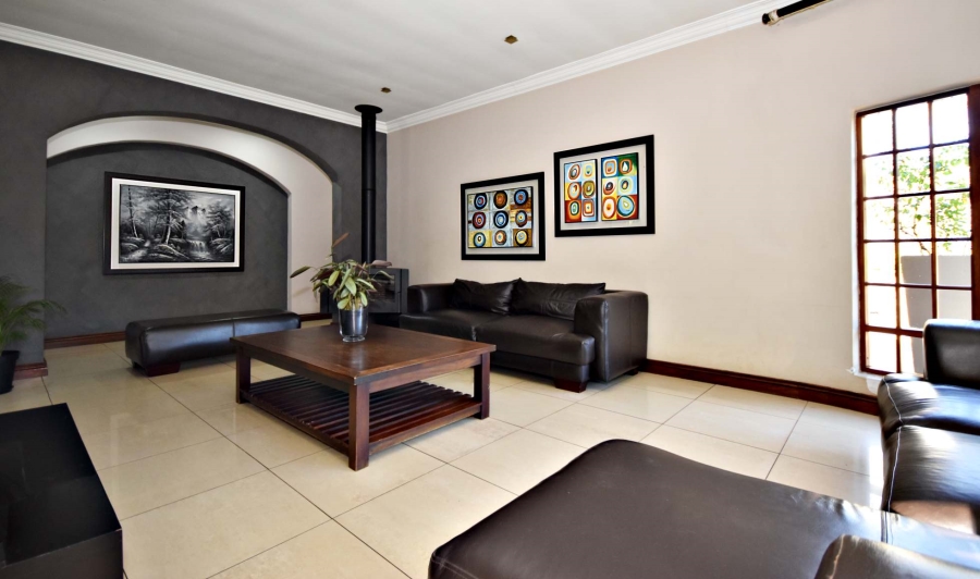 5 Bedroom Property for Sale in Greenside Gauteng