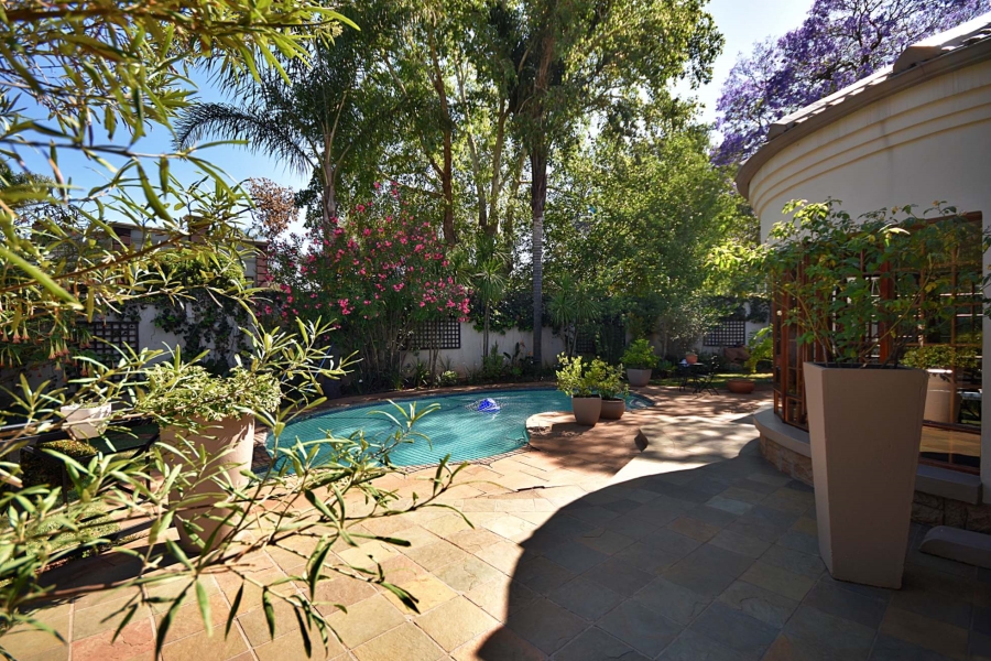 5 Bedroom Property for Sale in Greenside Gauteng