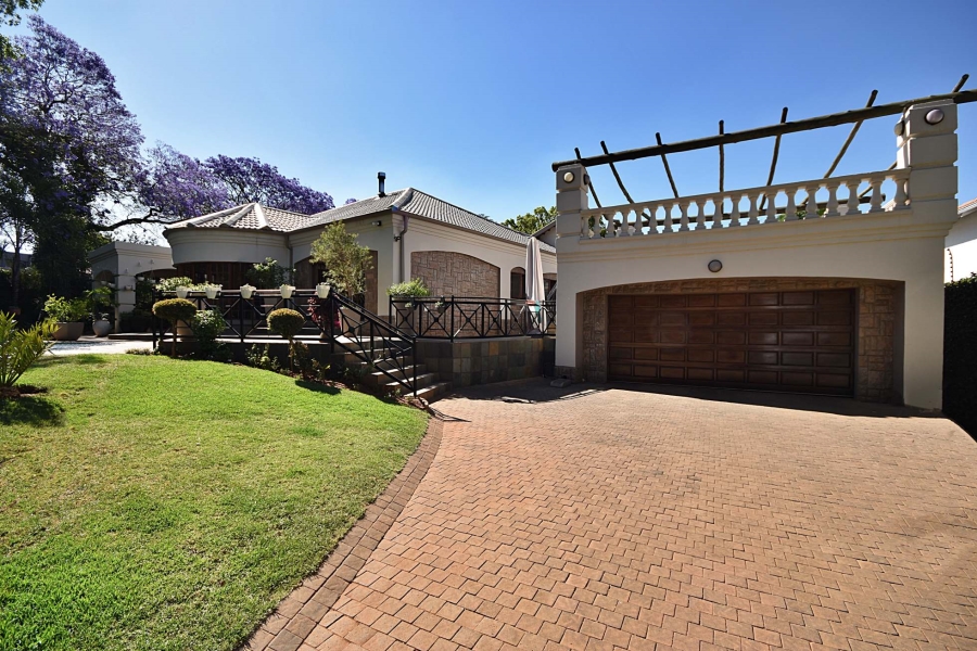 5 Bedroom Property for Sale in Greenside Gauteng