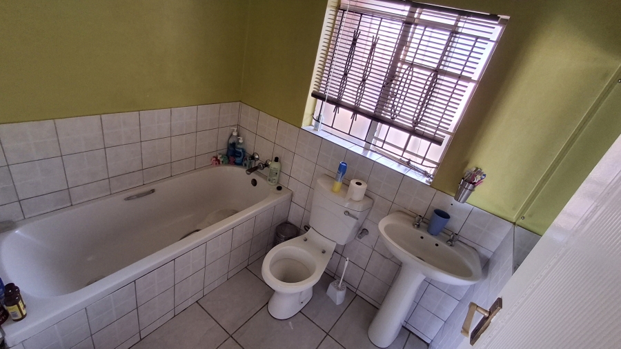 2 Bedroom Property for Sale in West Park Gauteng