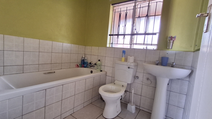 2 Bedroom Property for Sale in West Park Gauteng