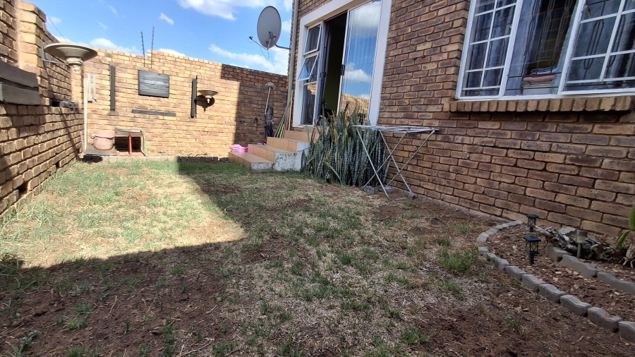 2 Bedroom Property for Sale in West Park Gauteng