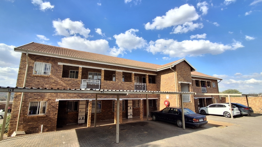 2 Bedroom Property for Sale in West Park Gauteng