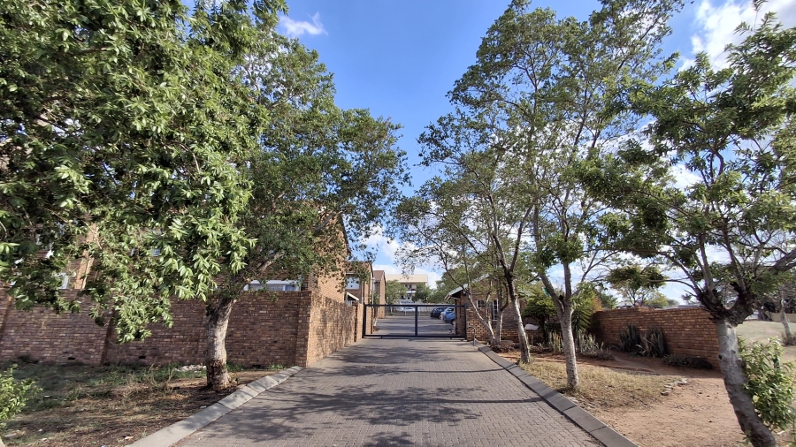 2 Bedroom Property for Sale in West Park Gauteng