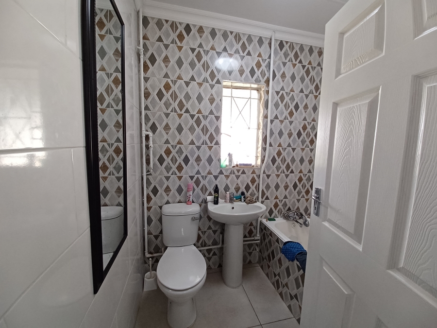 3 Bedroom Property for Sale in Vanderbijlpark CW 5 Gauteng