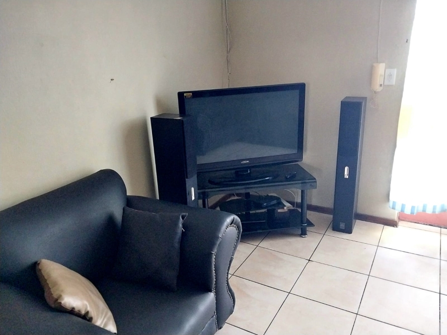 2 Bedroom Property for Sale in Hermanstad Gauteng