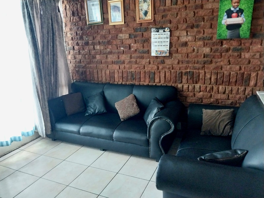 2 Bedroom Property for Sale in Hermanstad Gauteng