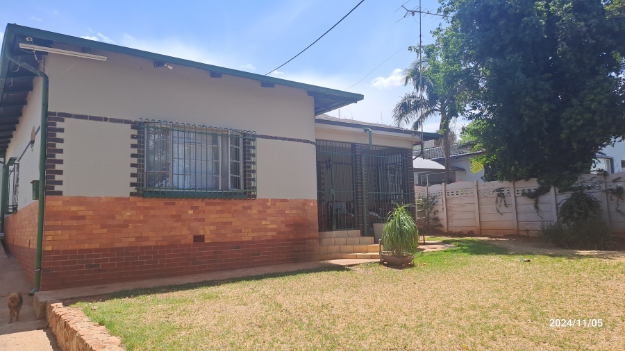 To Let 3 Bedroom Property for Rent in Mountain View Gauteng