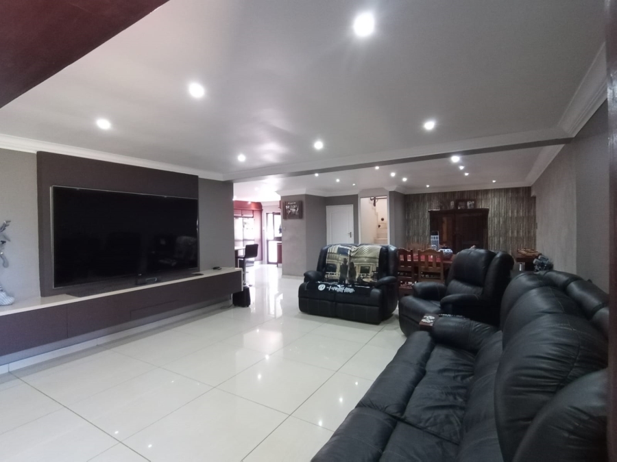 3 Bedroom Property for Sale in Vanderbijlpark SW 5 Gauteng